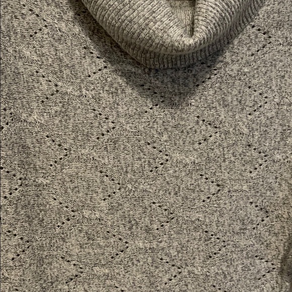 Grey turtleneck sweater - Picture 6 of 10